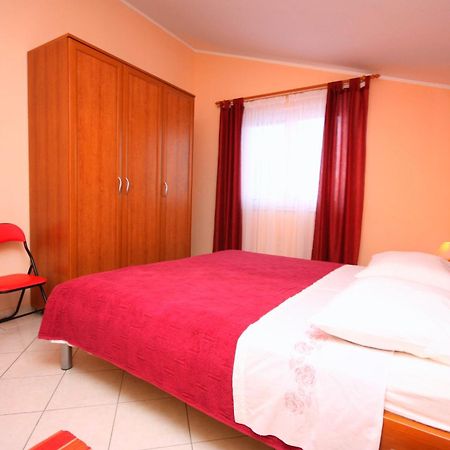 Apartments By The Sea Vinisce, Trogir - 5229 Pokój zdjęcie