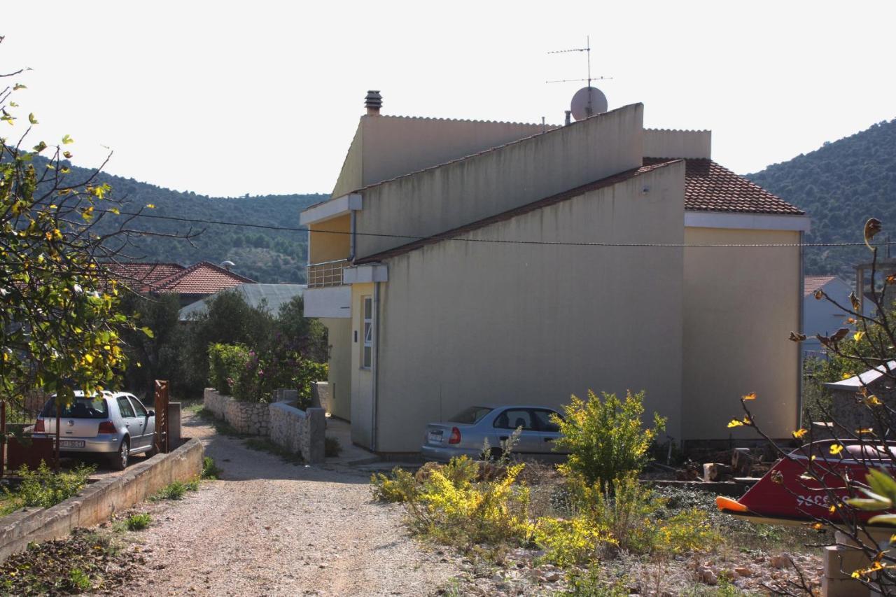 Apartments By The Sea Vinisce, Trogir - 5229 Zewnętrze zdjęcie