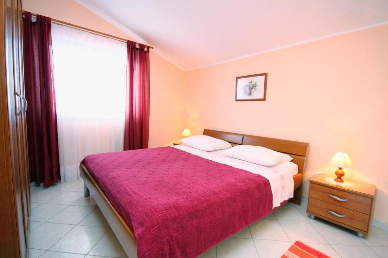 Apartments By The Sea Vinisce, Trogir - 5229 Zewnętrze zdjęcie