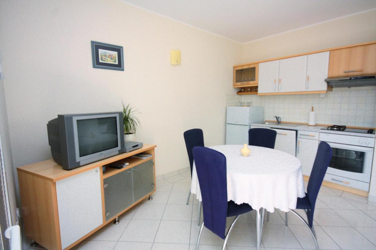 Apartments By The Sea Vinisce, Trogir - 5229 Zewnętrze zdjęcie